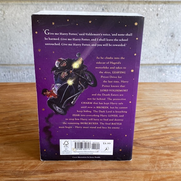 Harry Potter “and the Deathly Hallows” Softcover - Picture 3 of 7